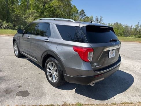 Used 2022 Ford Explorer Limited w/ Equipment Group 301A RWD image 5
