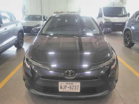 Used 2025 Toyota Corolla LE FWD image 4