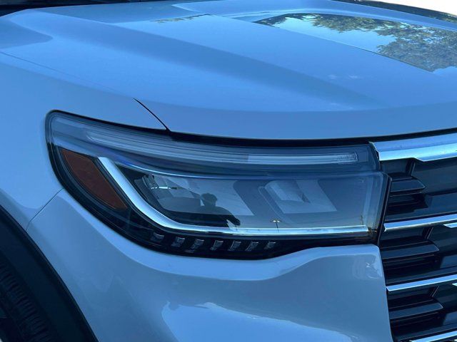 Used 2026 Ford Explorer Active AWD/4WD image 13