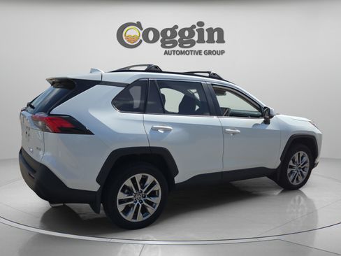 Used 2024 Toyota RAV4 XLE Premium w/ Weather Package FWD image 5