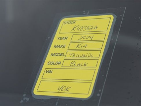 Certified 2024 Kia Telluride S w/ S Sunroof Package image 37