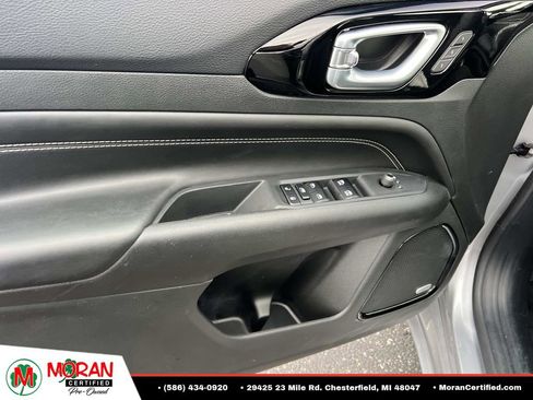 Used 2023 Jeep Compass High Altitude AWD/4WD image 15