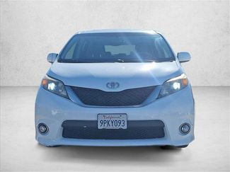 Used 2012 Toyota Sienna SE video 4