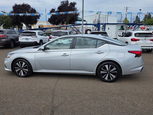 Used 2021 Nissan Altima 2.5 SV image 6