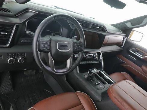 Used 2025 GMC Sierra 1500 Denali Ultimate image 18
