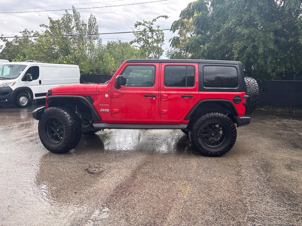 Used 2019 Jeep Wrangler Unlimited Sahara AWD/4WD image 2