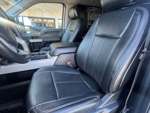 Used 2020 Ford F250 Lariat w/ Chrome Package image 11