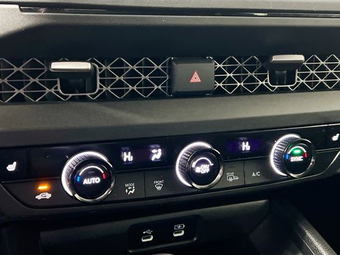 Used 2025 Honda Accord SE image 27