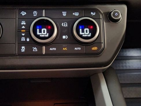 New 2026 Land Rover Defender 110 X AWD/4WD image 18