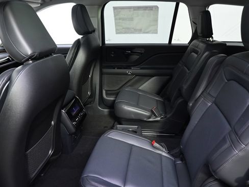 New 2026 Lincoln Aviator Reserve w/ Jet Appearance Package AWD/4WD image 21