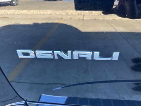 Used 2019 GMC Canyon Denali image 14