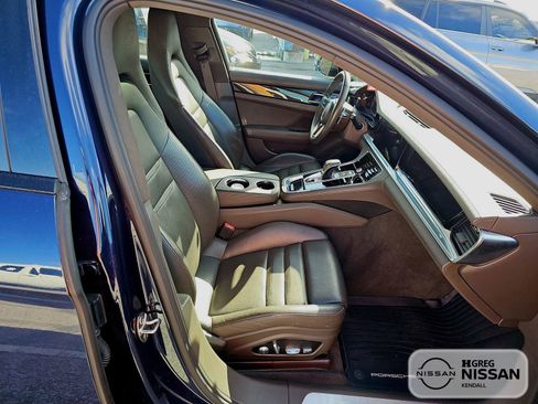Used 2018 Porsche Panamera 4 w/ Premium Package Plus image 18