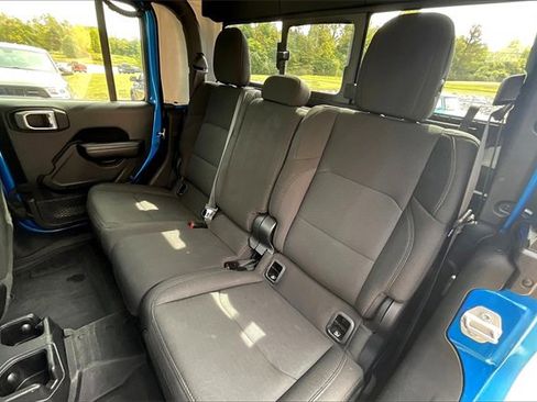 Used 2021 Jeep Gladiator Willys image 25