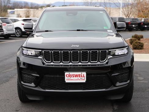 Used 2023 Jeep Grand Cherokee Laredo image 6