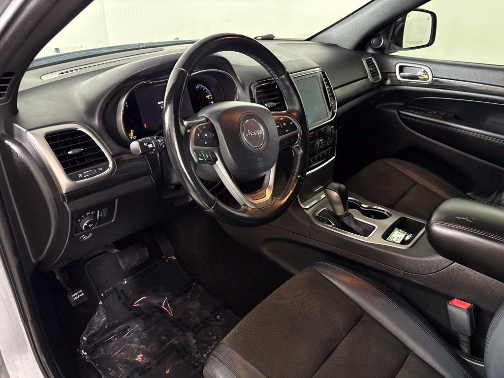 Used 2021 Jeep Grand Cherokee Laredo X RWD image 17