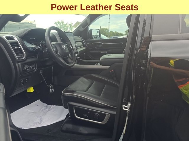 Used 2024 RAM 1500 Laramie AWD/4WD image 10