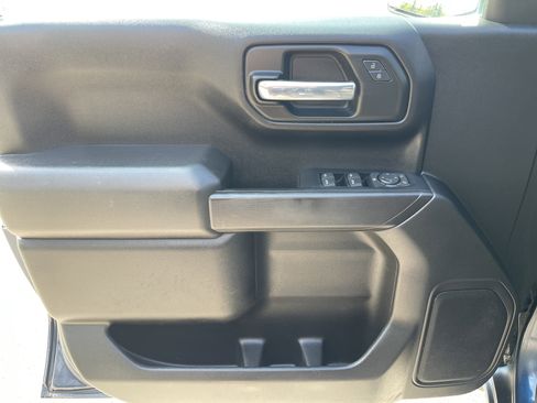 Used 2022 Chevrolet Silverado 1500 Custom AWD/4WD image 12