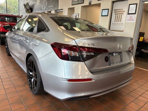 Used 2025 Honda Civic Sport image 7