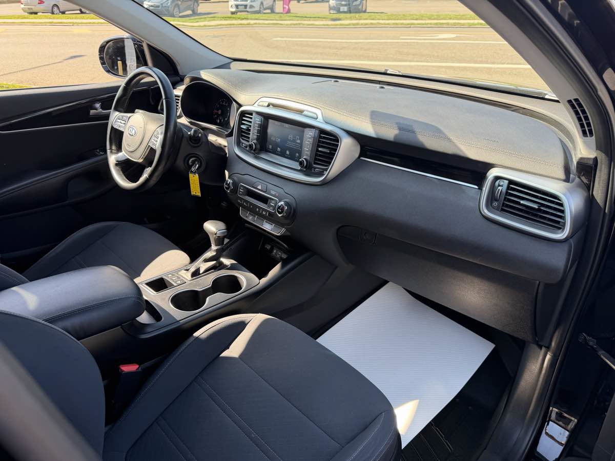 Used 2019 Kia Sorento AWD w/ LX Convenience Package image 21
