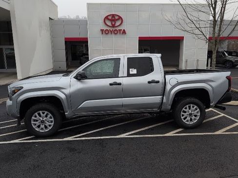 New 2025 Toyota Tacoma SR image 8