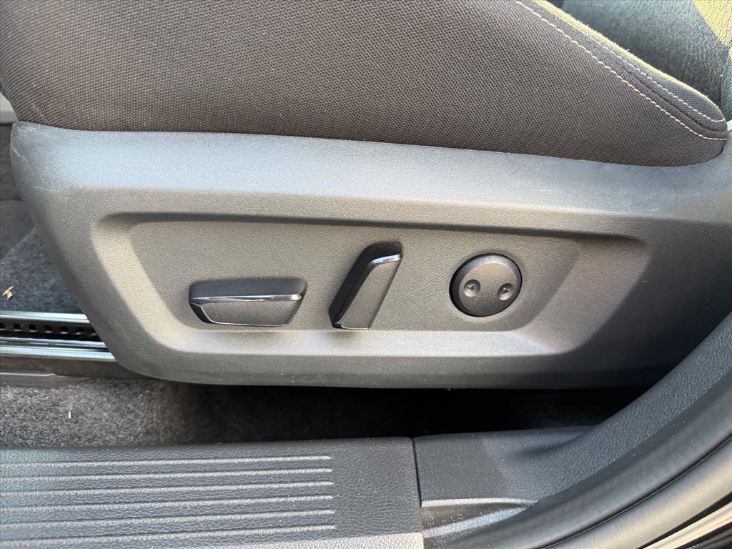 Certified 2026 Nissan Rogue SV FWD image 16