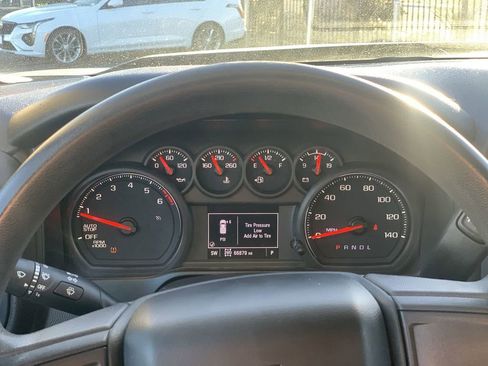 Certified 2021 Chevrolet Silverado 1500 Custom image 9