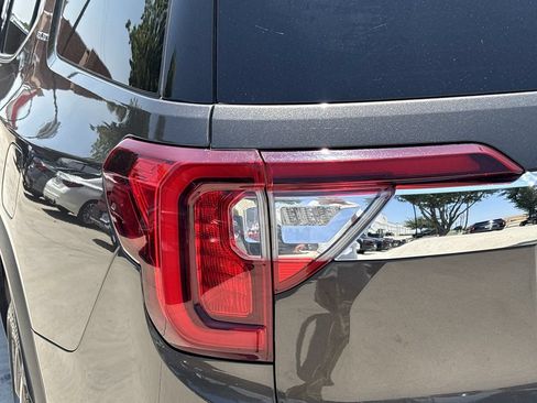 Used 2020 GMC Acadia SLE w/ Driver Convenience Package FWD image 5