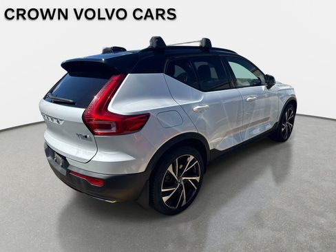 Used 2020 Volvo XC40 T5 R-Design w/ Protection Package AWD/4WD image 2