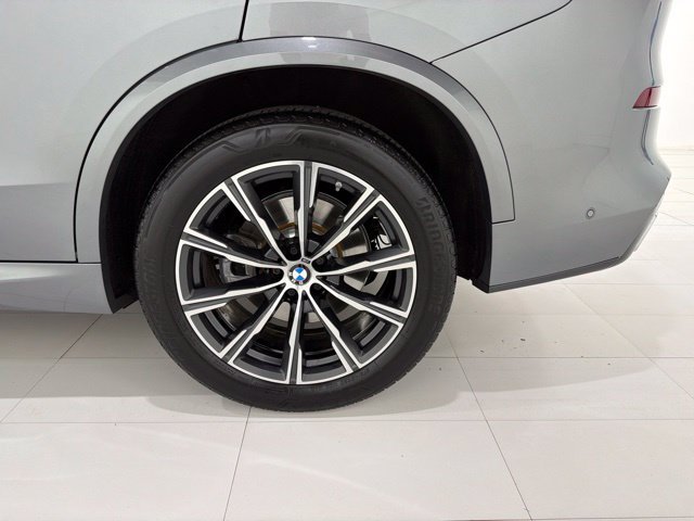 Certified 2024 BMW X5 xDrive40i w/ M Sport Package AWD/4WD image 45