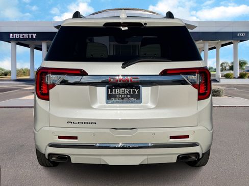 Used 2023 GMC Acadia Denali w/ Denali Ultimate Package image 4