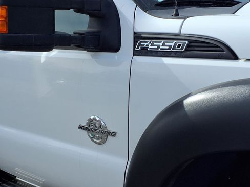 Used 2013 Ford F550 4x4 Regular Cab Super Duty image 18