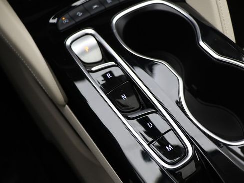 Used 2023 Buick Envision Avenir image 26