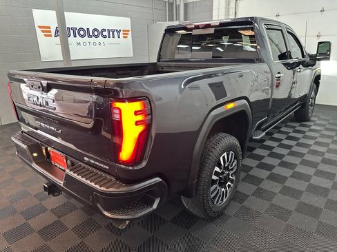 Used 2025 GMC Sierra 2500 Denali Ultimate AWD/4WD image 9