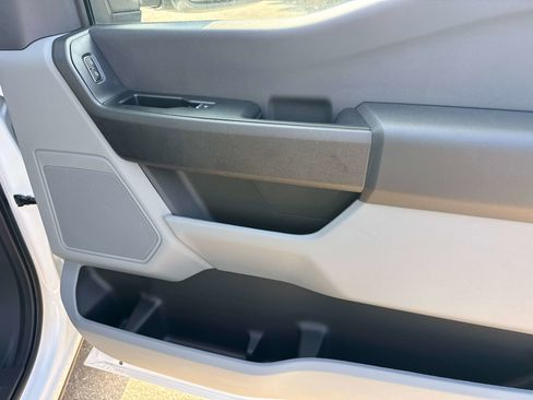 Used 2024 Ford F250 XL w/ XL Chrome Package image 16