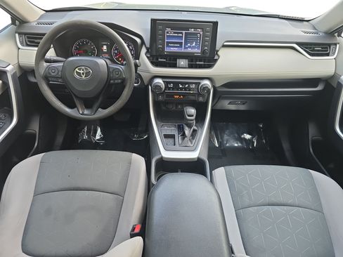 Used 2022 Toyota RAV4 XLE w/ Convenience Package FWD image 9