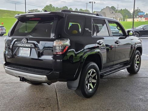 Used 2024 Toyota 4Runner TRD Off-Road image 6