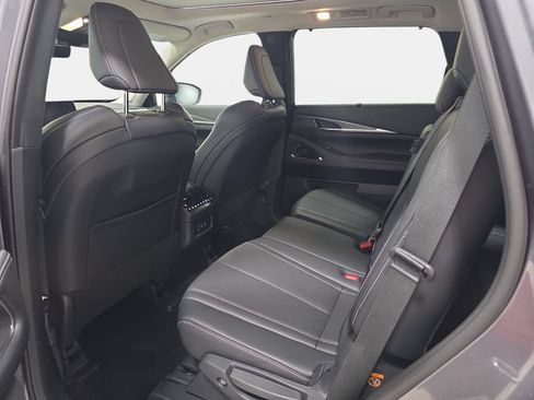Certified 2026 INFINITI QX60 Luxe w/ Family Package AWD/4WD image 10