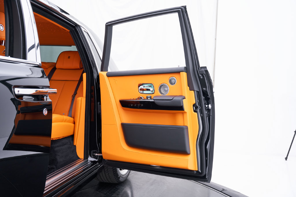 Used 2026 Rolls-Royce Phantom Sedan RWD image 44