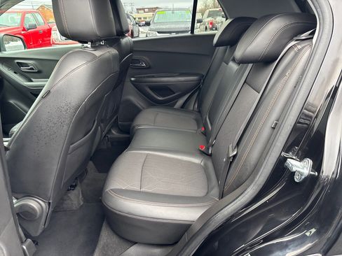Used 2019 Chevrolet Trax LT w/ LT Convenience Package AWD/4WD image 15