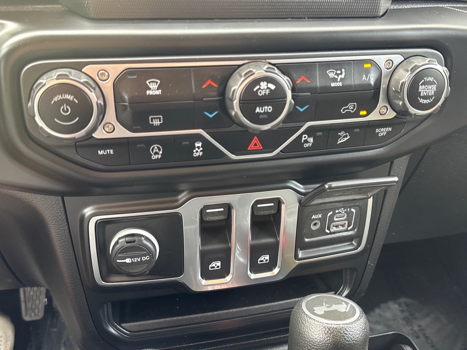 Used 2021 Jeep Wrangler Sport AWD/4WD image 13