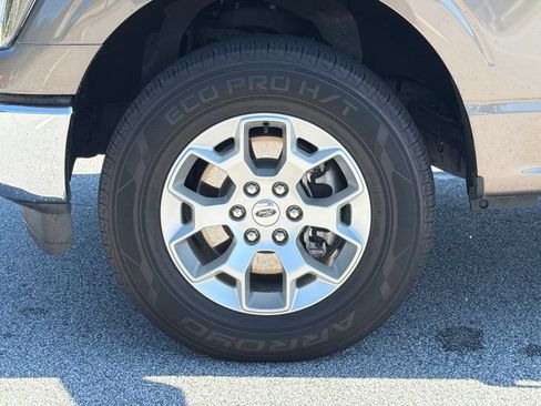 Used 2023 Ford F150 XLT AWD/4WD image 11