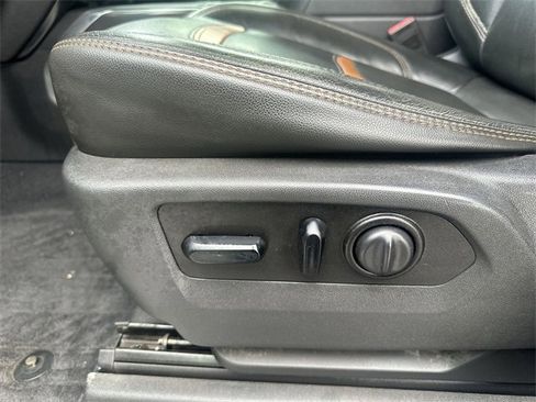 Used 2020 GMC Sierra 1500 AT4 w/ Off-Road Performance Package image 14