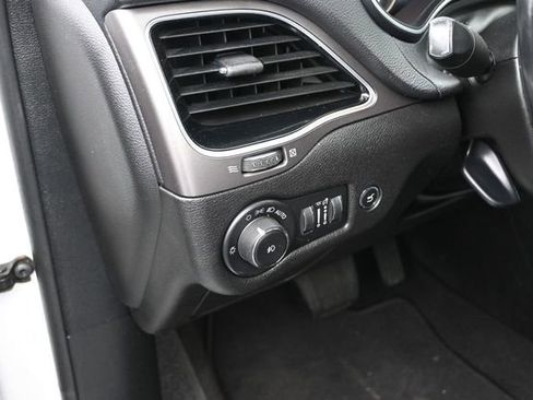 Used 2021 Jeep Cherokee Limited w/ Elite Package AWD/4WD image 17
