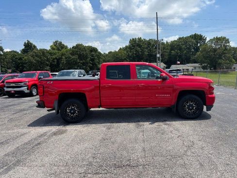 Used 2018 Chevrolet Silverado 1500 LT w/ All Star Edition AWD/4WD image 6