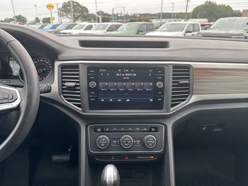 Used 2021 Volkswagen Atlas SE image 30