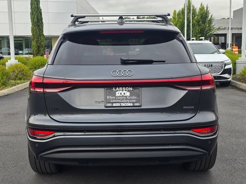 Used 2025 Audi Q6 e-tron Premium Plus w/ Premium Plus AWD/4WD image 4