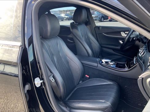 Used 2017 Mercedes-Benz E 300 image 9