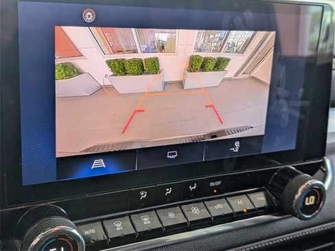 Used 2023 Chevrolet Colorado LT w/ LT Convenience Package image 19