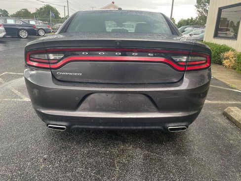 Used 2022 Dodge Charger SXT RWD image 7