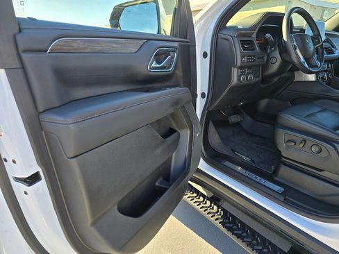 Used 2022 Chevrolet Tahoe Z71 w/ Luxury Package image 19